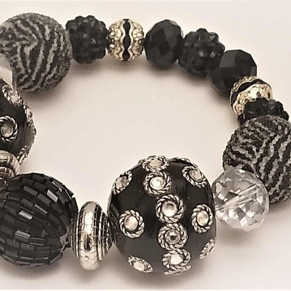 Black & silver bead bracelet